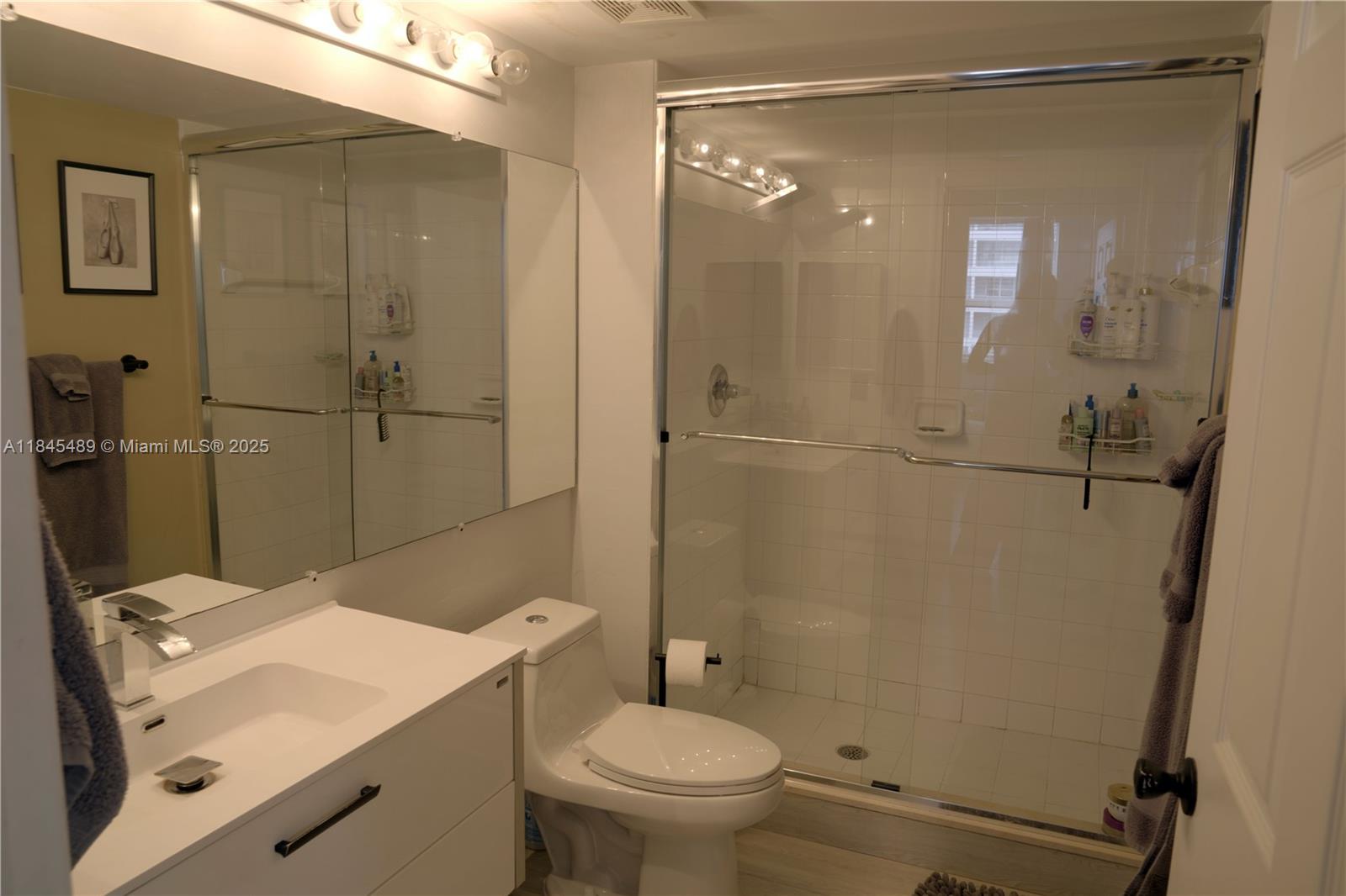 See details 902 3 / 2 1470 sq. ft. $ 2025-08-05 0 Photo
