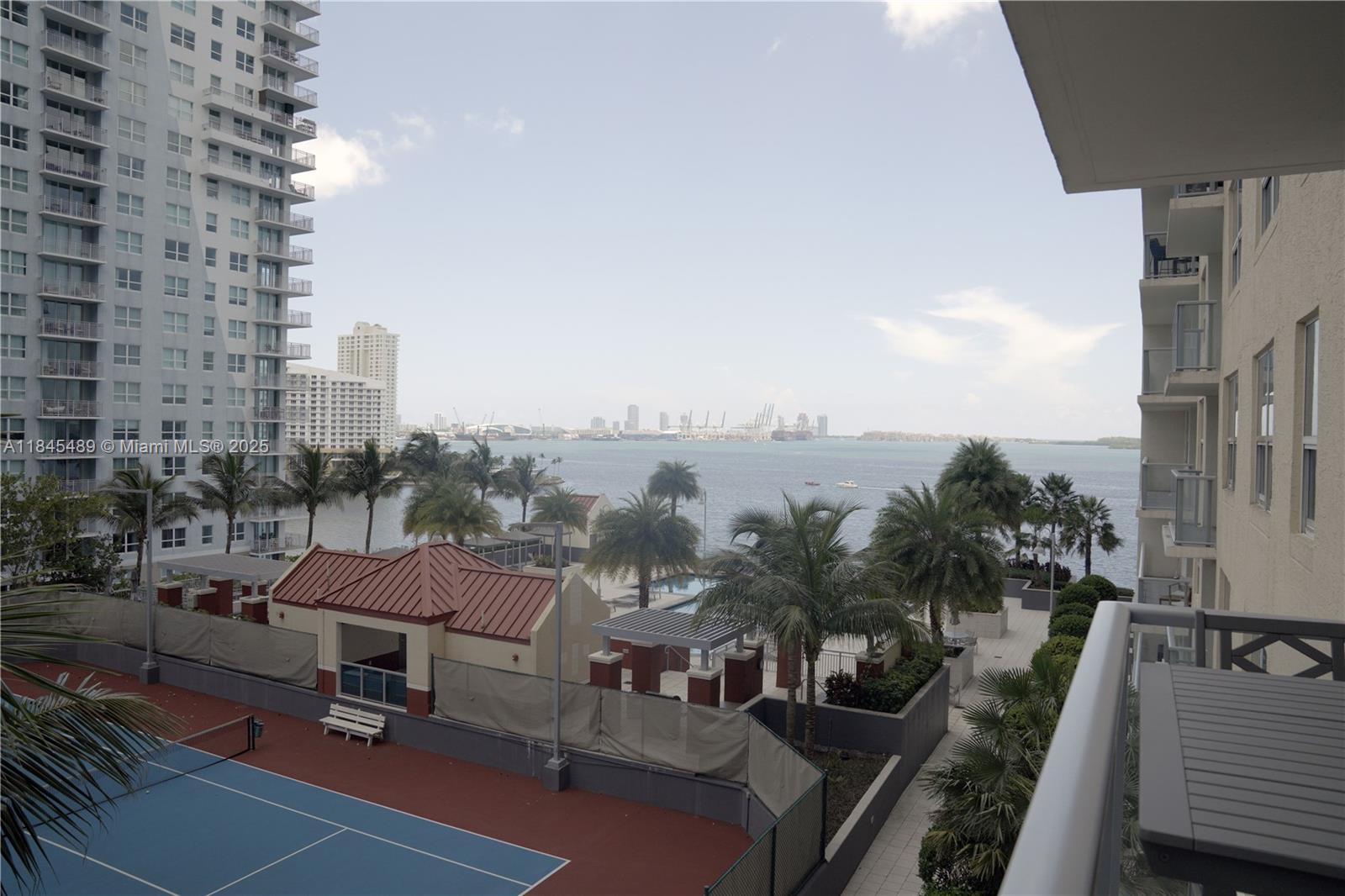 See details 902 3 / 2 1470 sq. ft. $ 2025-08-05 0 Photo