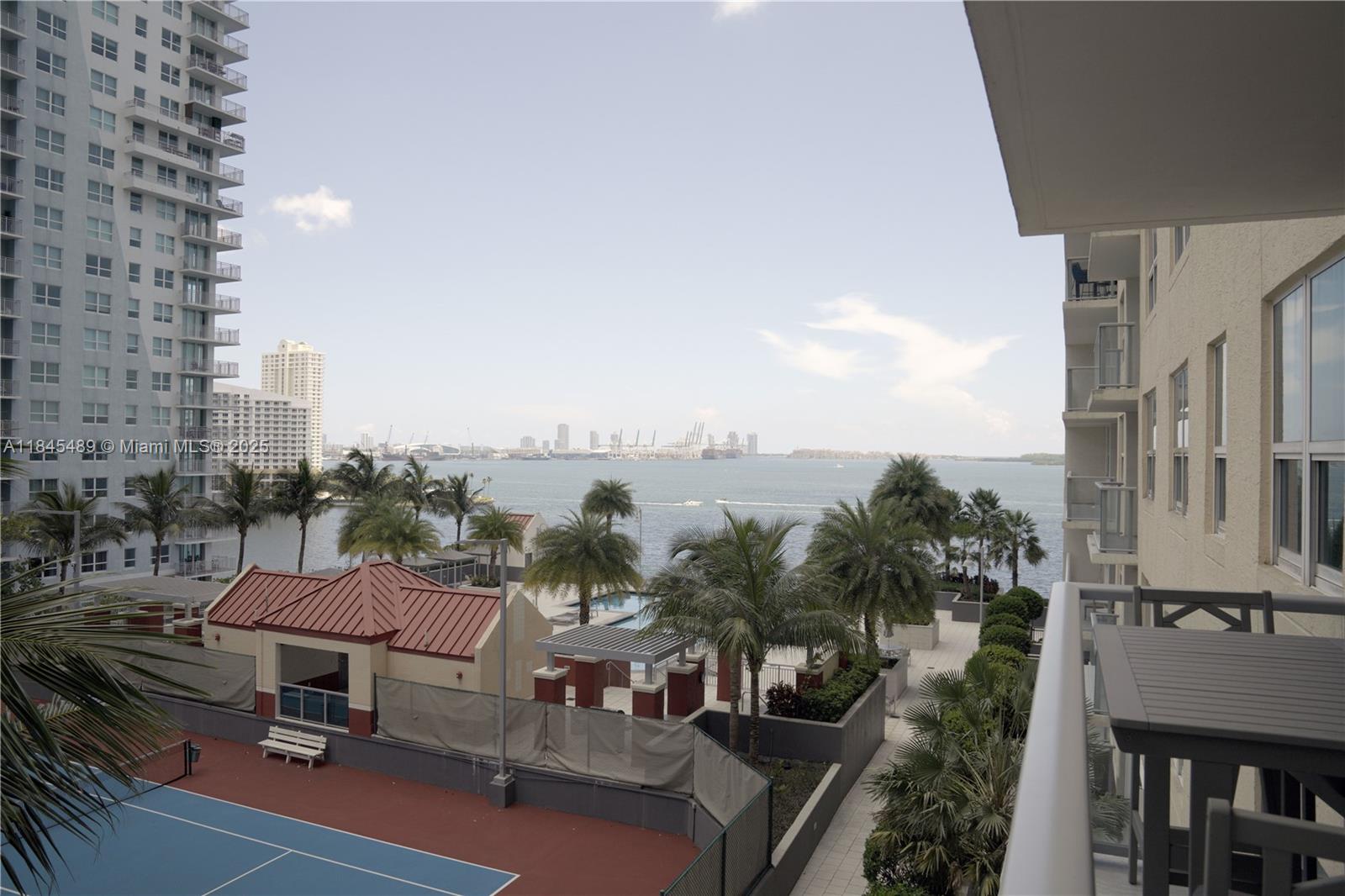 See details 902 3 / 2 1470 sq. ft. $ 2025-08-05 0 Photo