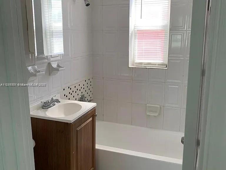 See details / 3024 sq. ft. $ 2025-07-23 0 Photo