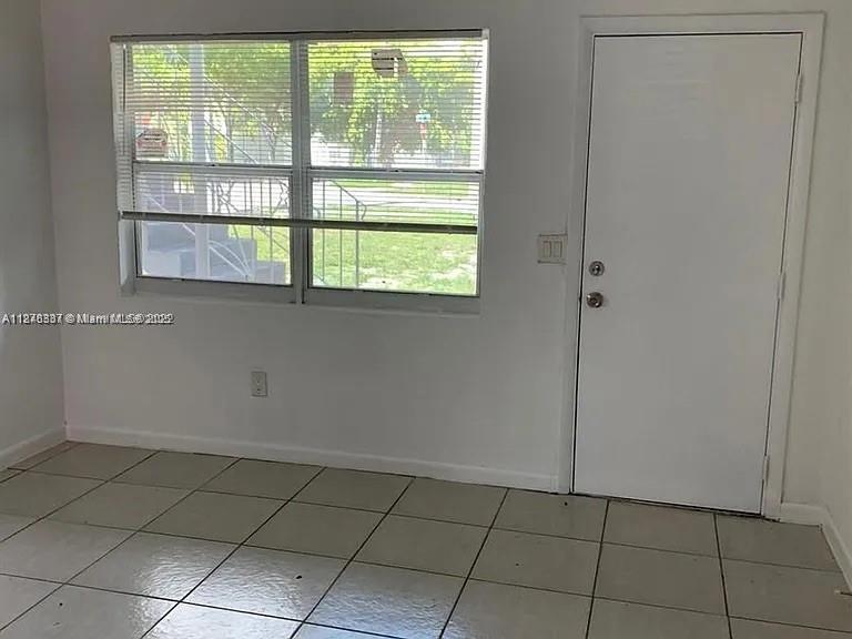 See details / 3024 sq. ft. $ 2025-07-23 0 Photo