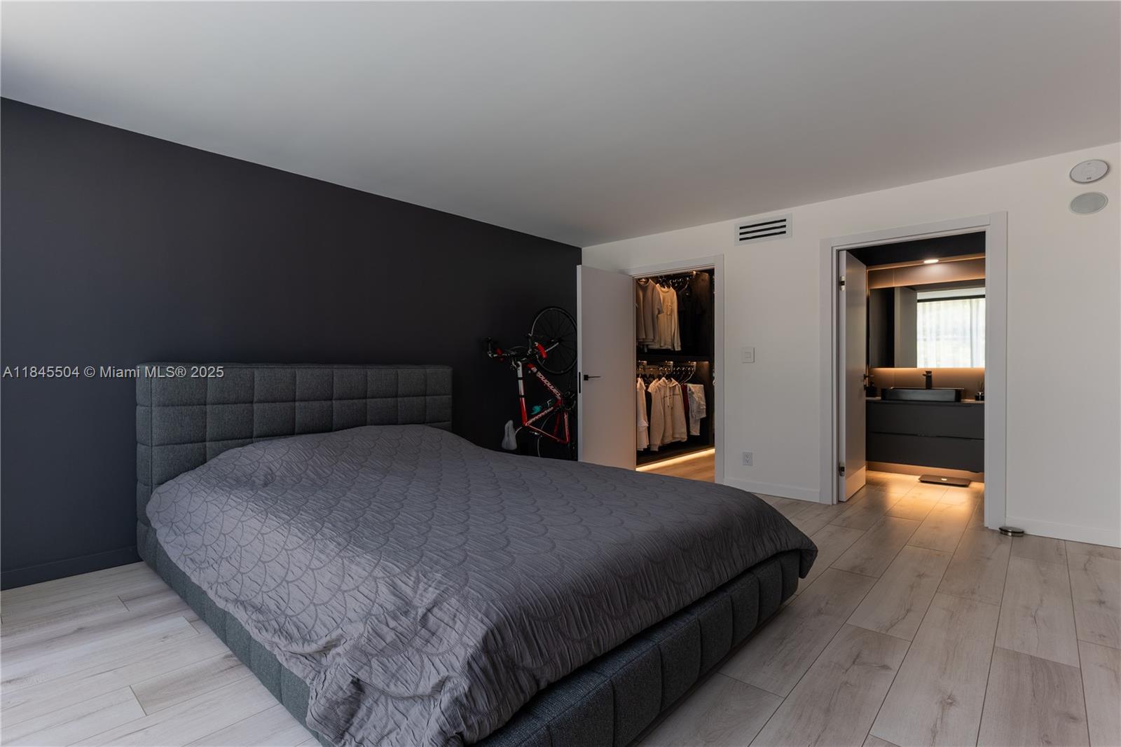 Photo of 16909 Bay Rd #206, Sunny Isles Beach, Florida, 33160 -