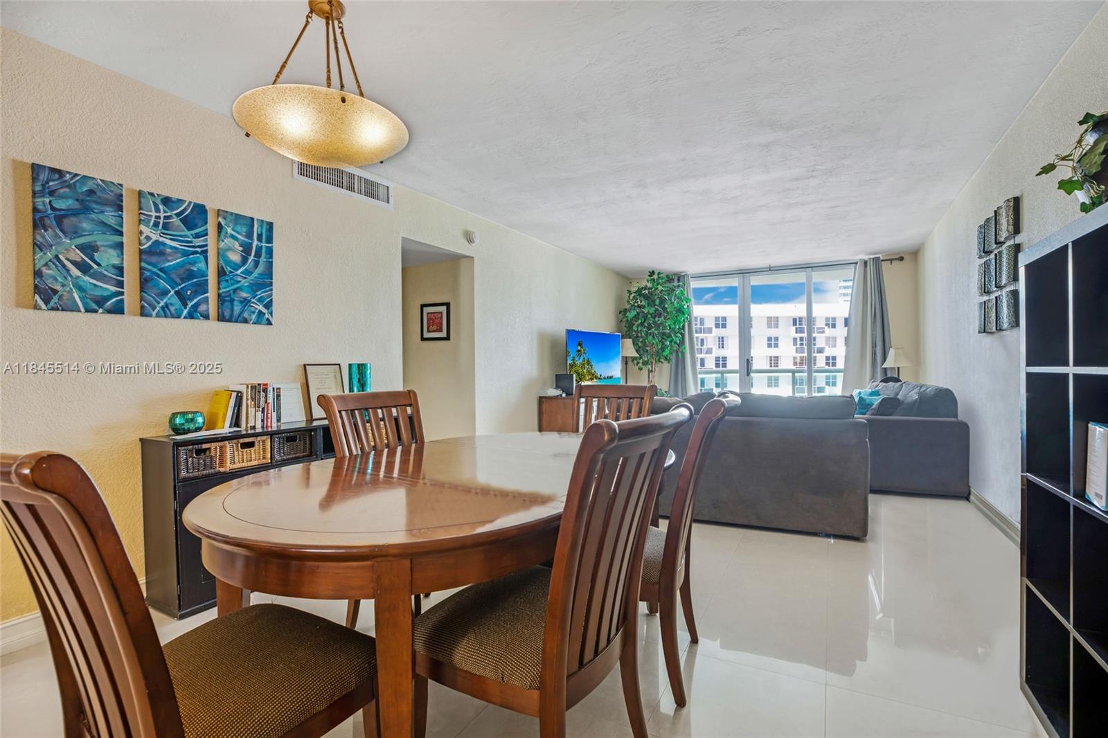 Photo of 3801 Ocean Dr  #15C, Hollywood, Florida, 33019 - 