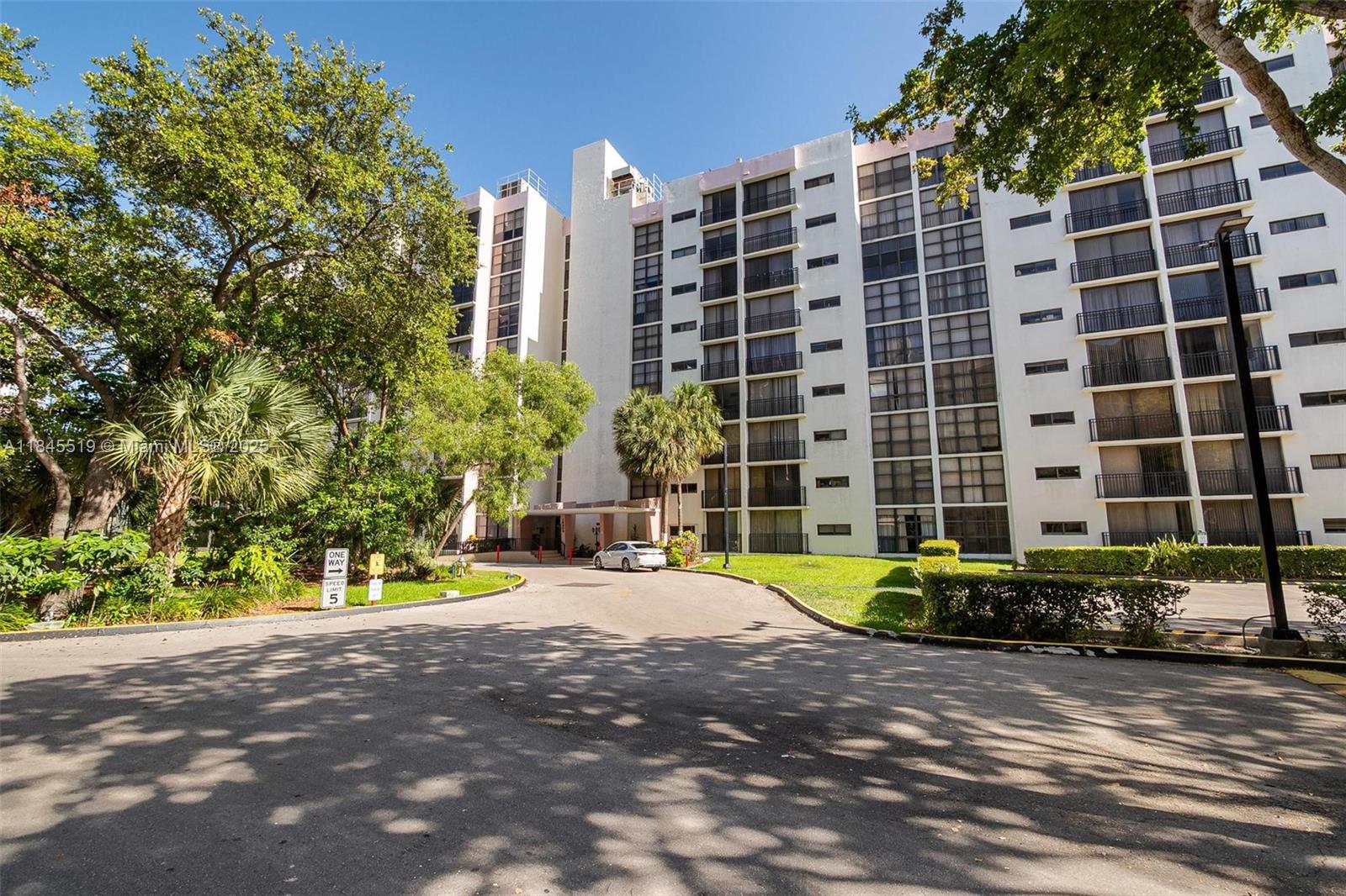 Photo of 16909 Bay Rd  #305, Sunny Isles Beach, Florida, 33160 - 