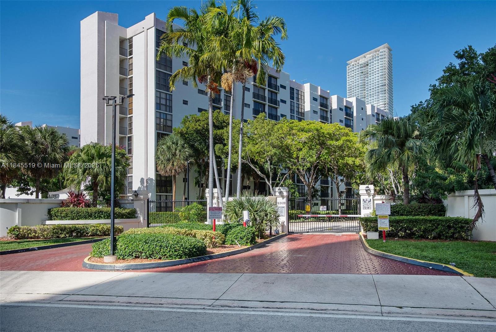 Photo of 16909 Bay Rd  #305, Sunny Isles Beach, Florida, 33160 - 