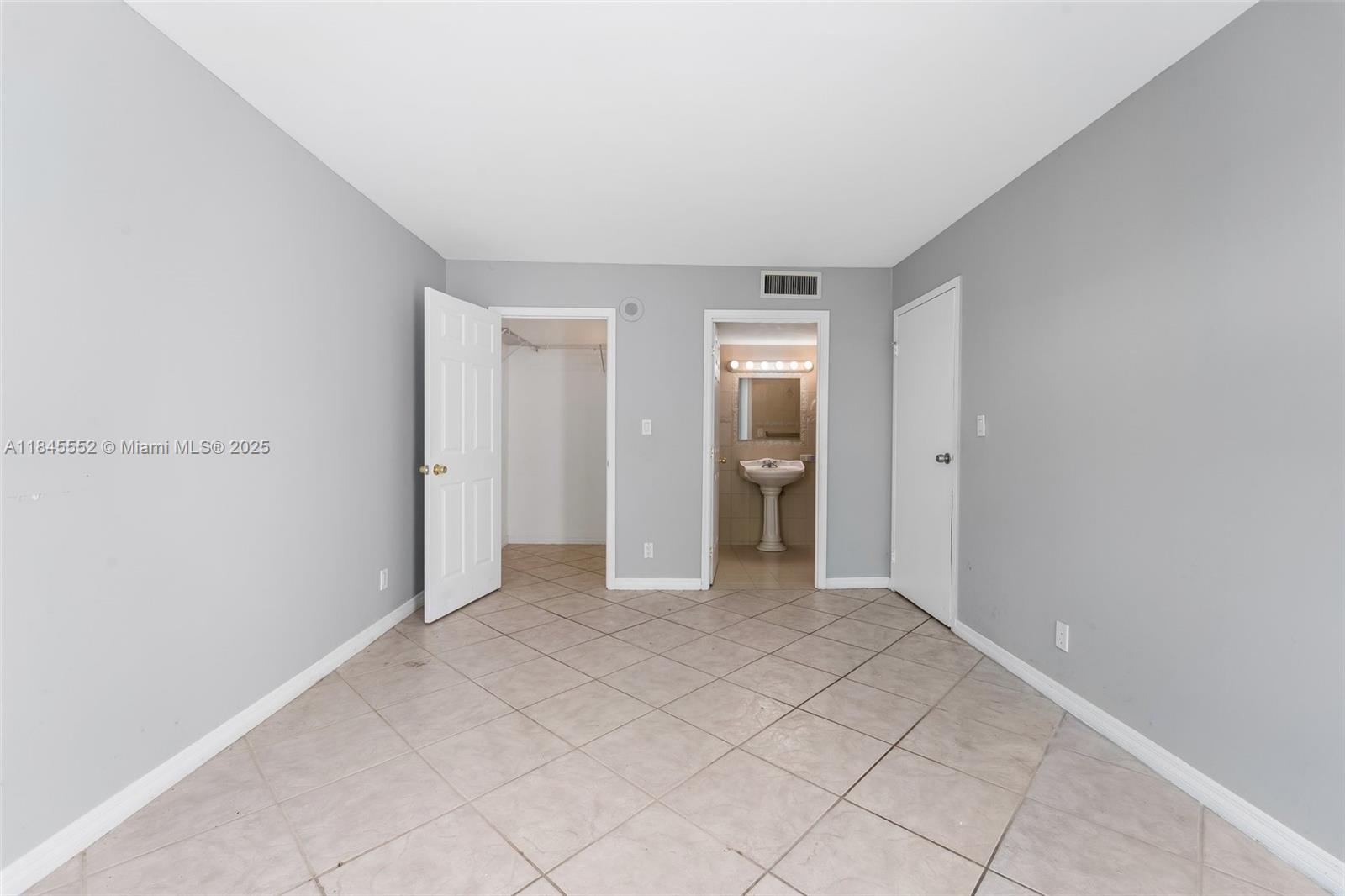 Photo of 16919 Bay Rd  #115, Sunny Isles Beach, Florida, 33160 - 