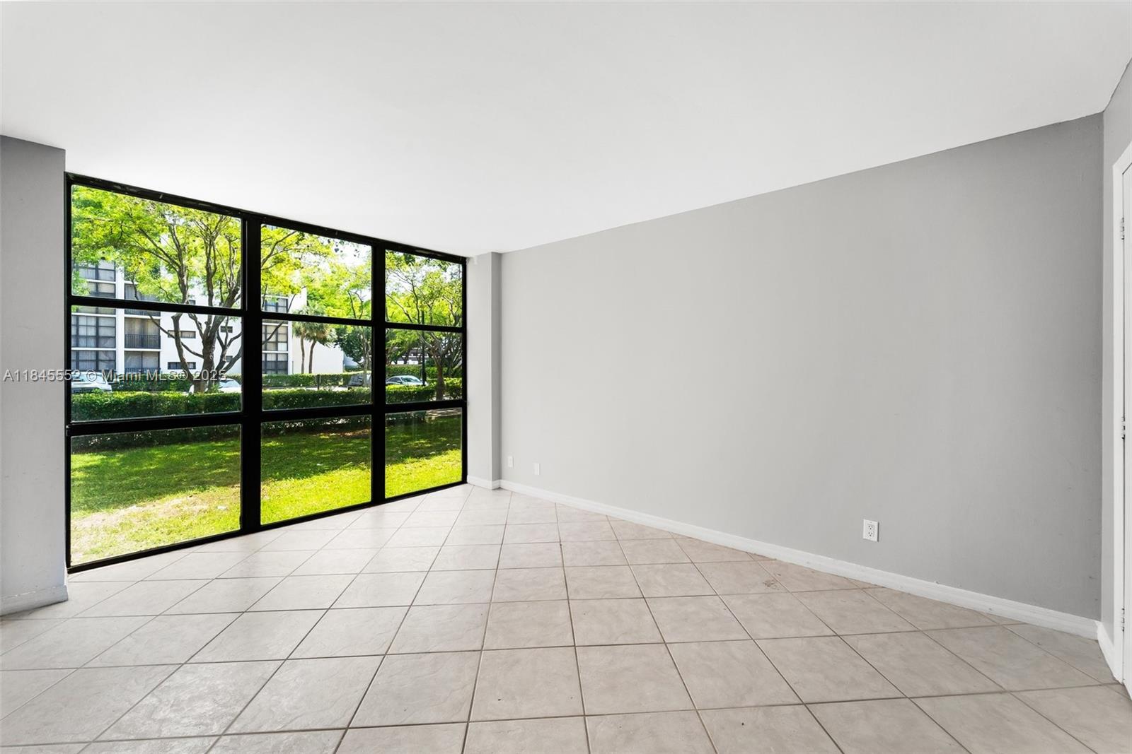 Photo of 16919 Bay Rd #115, Sunny Isles Beach, Florida, 33160 -