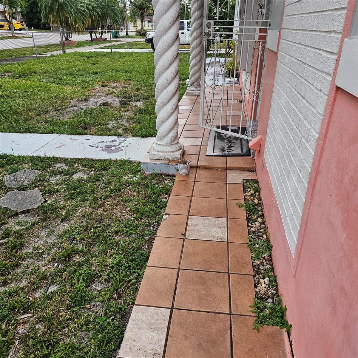 Ver detalles 4492 3 / 2 1104 sq. ft. $ 2025-07-23 0 foto