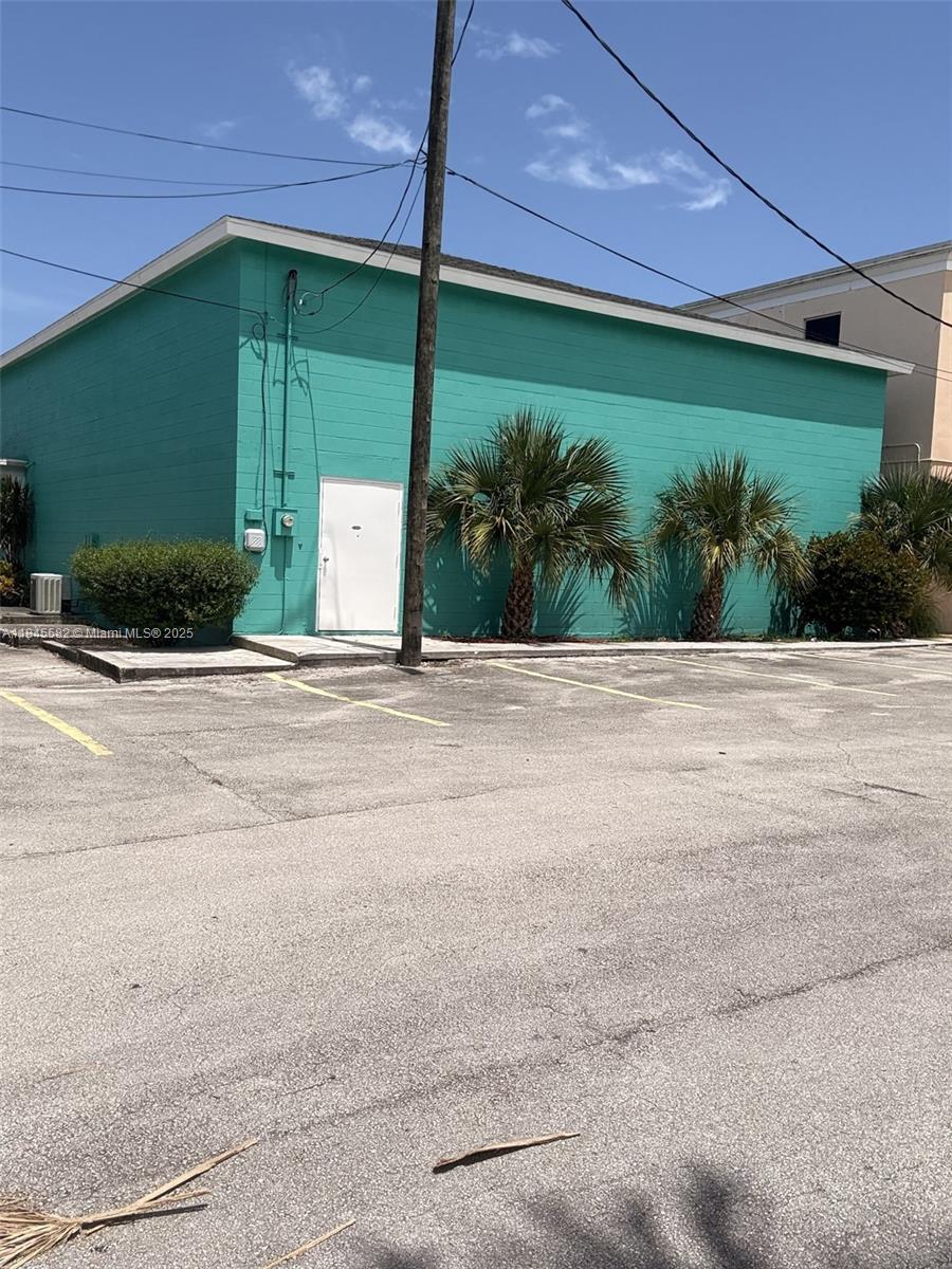 See details / sq. ft. $ 2025-07-23 0 Photo