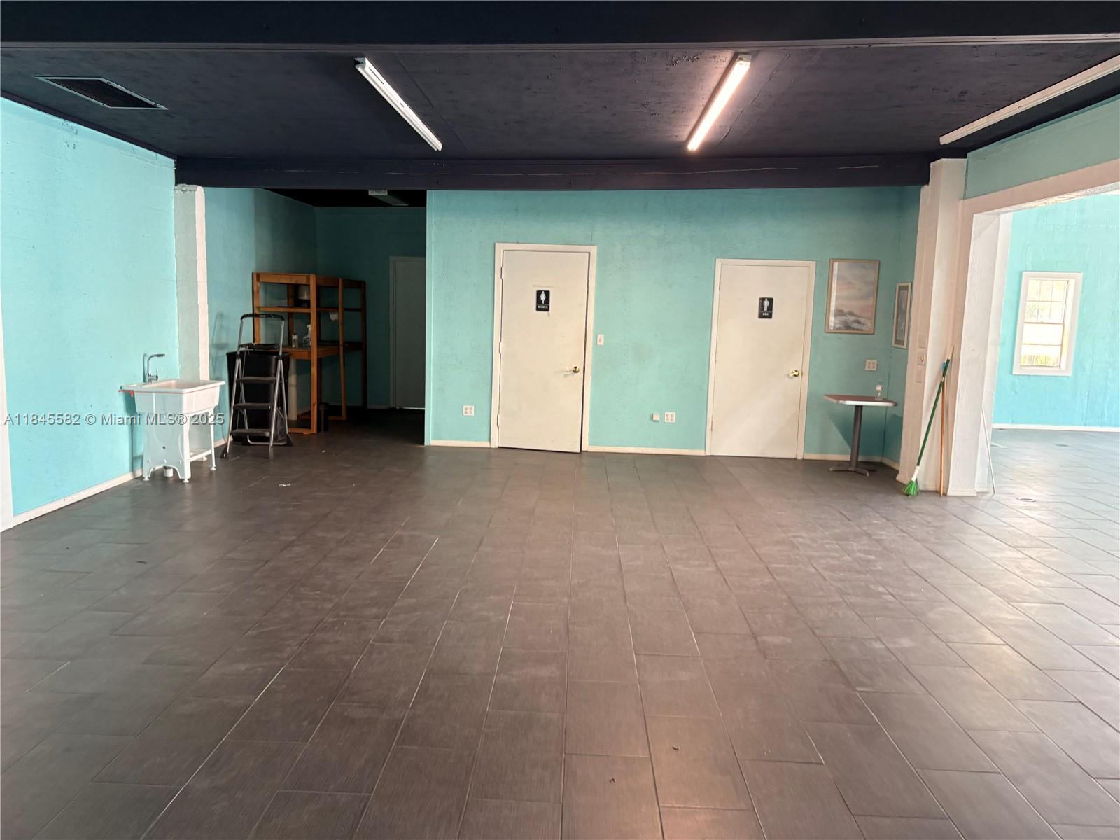See details / sq. ft. $ 2025-07-23 0 Photo