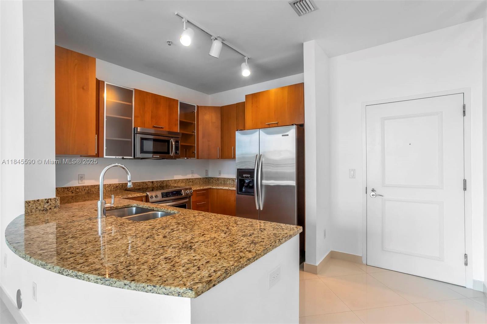 Photo of 1945 Ocean Dr #M4, Hallandale Beach, Florida, 33009 -
