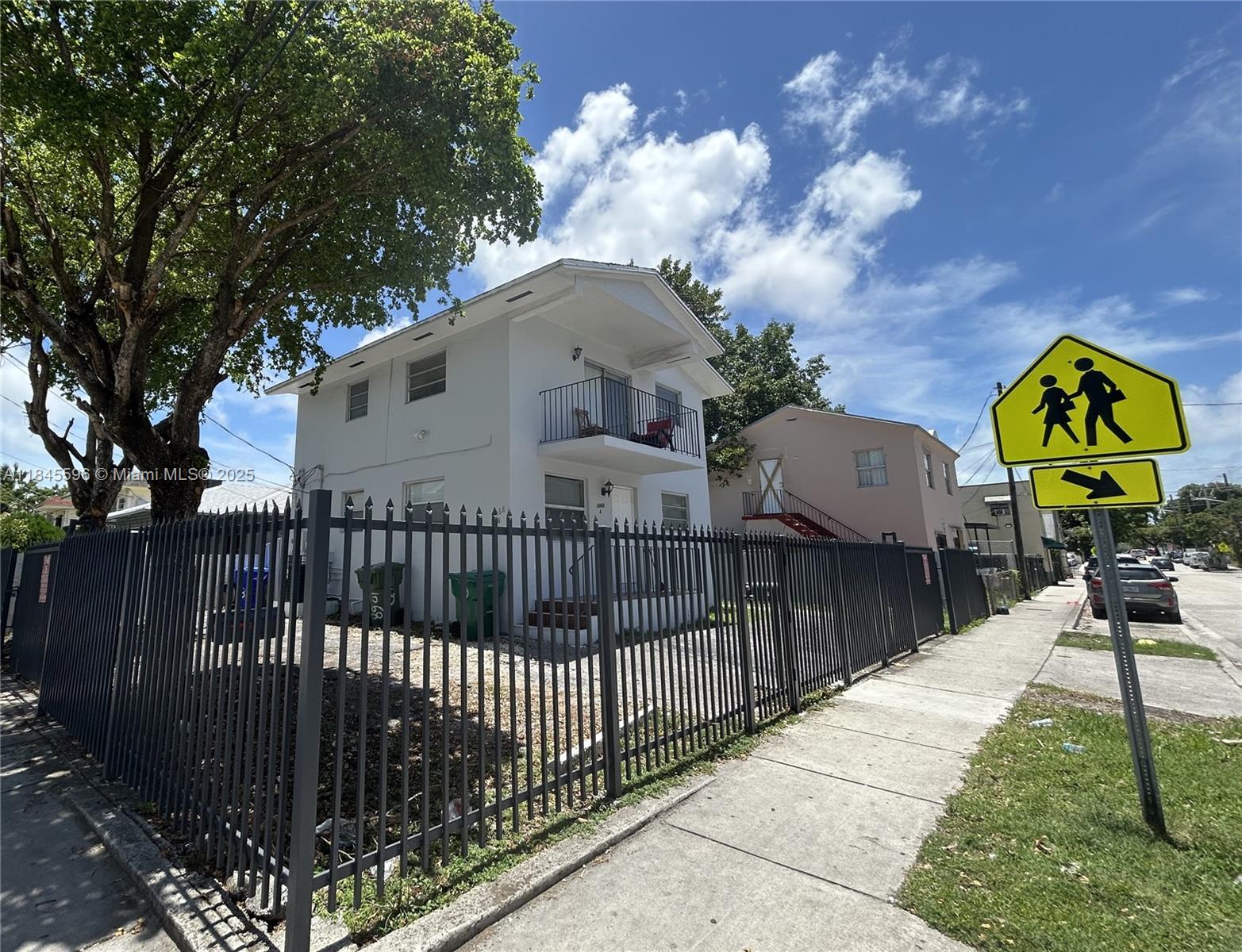 See details / 1250 sq. ft. $ 2025-07-23 0 Photo