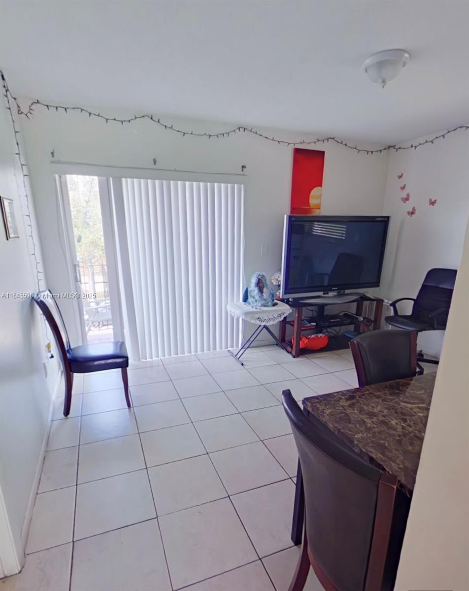 See details / 1250 sq. ft. $ 2025-07-23 0 Photo