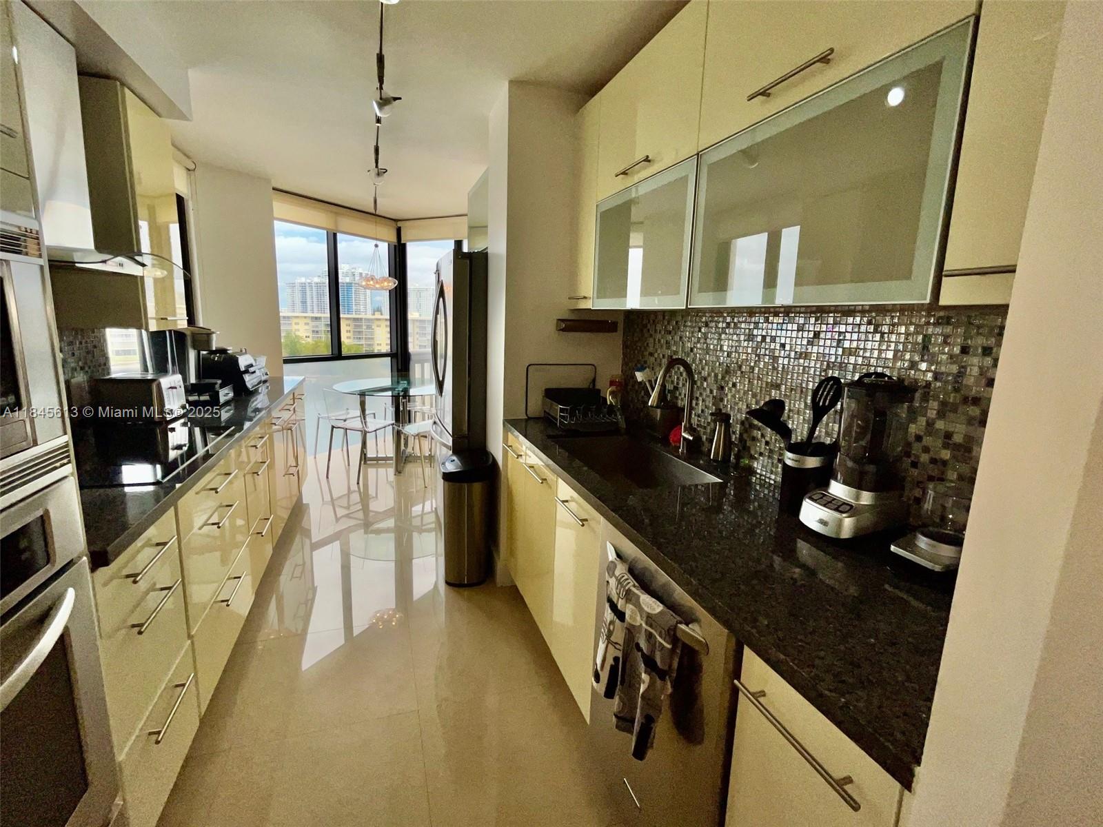 See details 610 2 / 2 1300 sq. ft. $ 2025-07-23 0 Photo