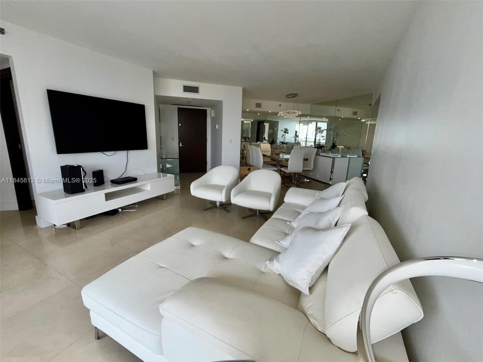 See details 610 2 / 2 1300 sq. ft. $ 2025-07-23 0 Photo