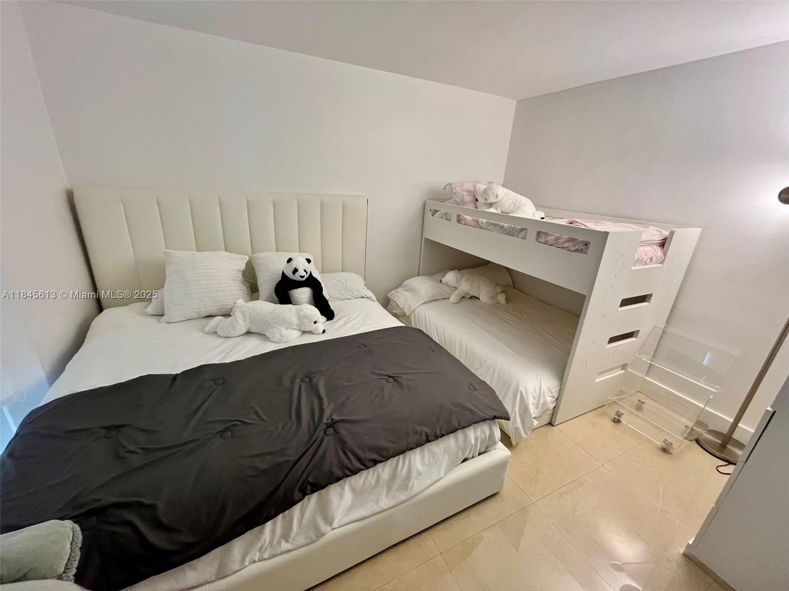 See details 610 2 / 2 1300 sq. ft. $ 2025-07-23 0 Photo