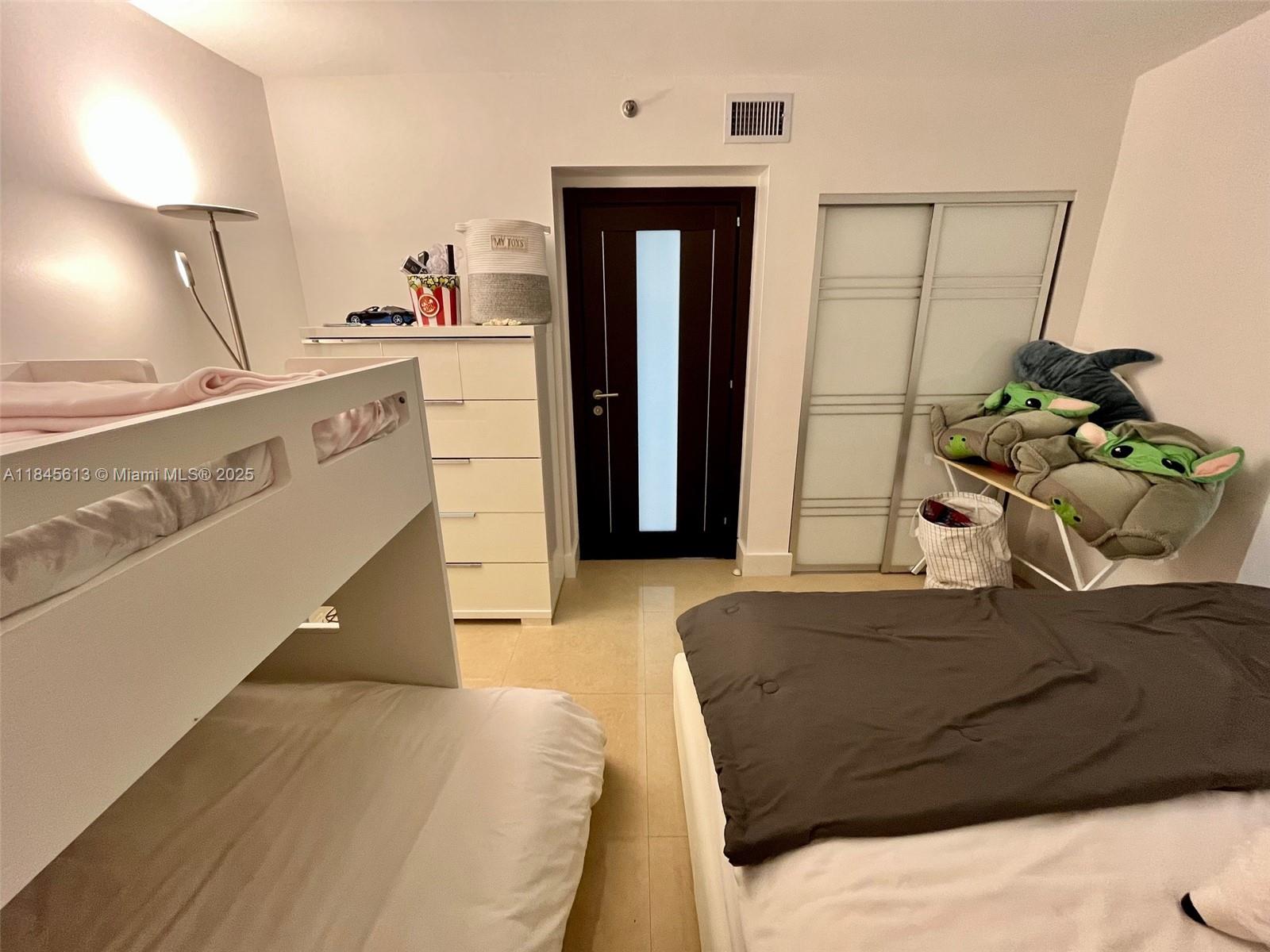 See details 610 2 / 2 1300 sq. ft. $ 2025-07-23 0 Photo