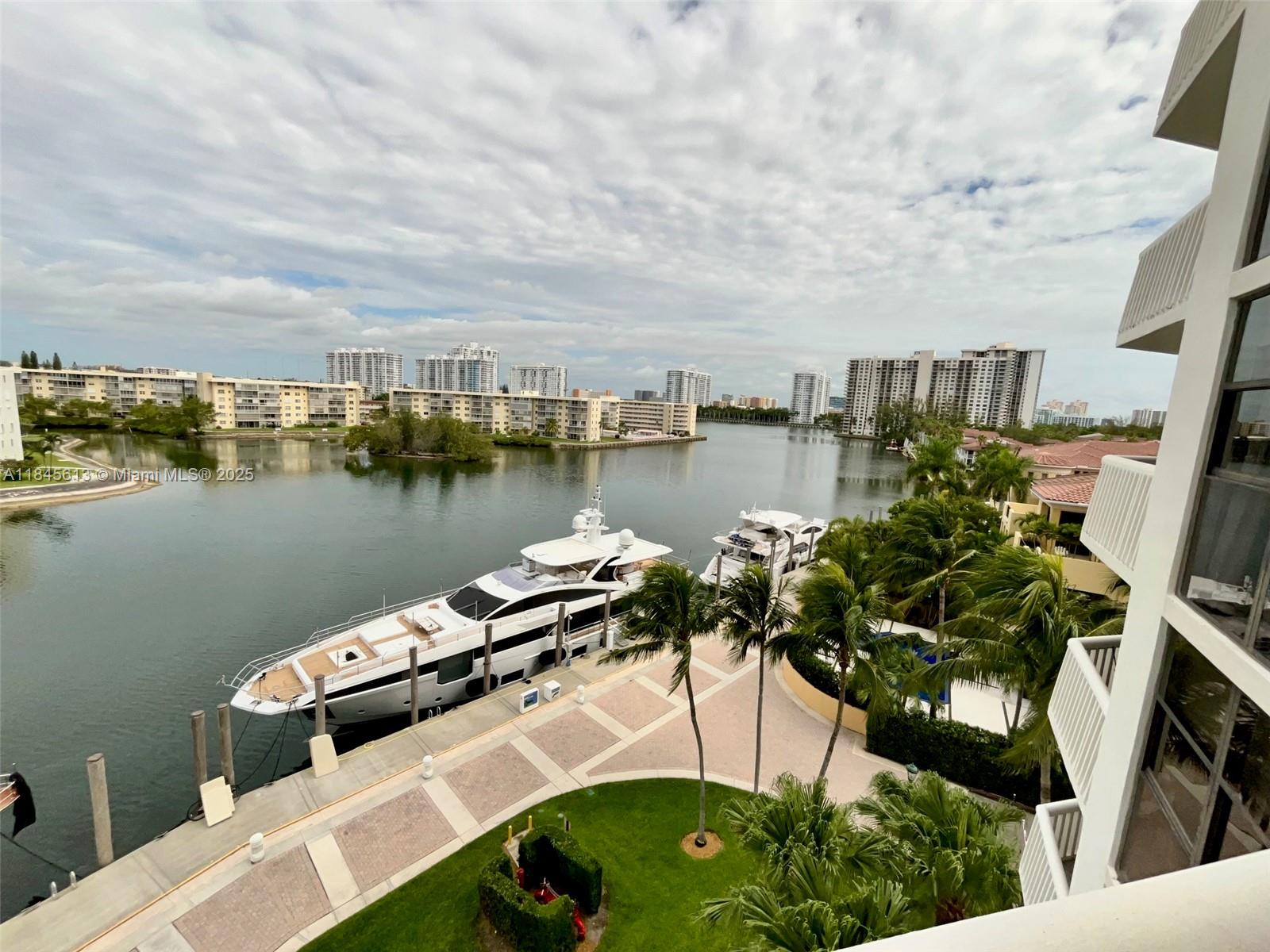 See details 610 2 / 2 1300 sq. ft. $ 2025-07-23 0 Photo