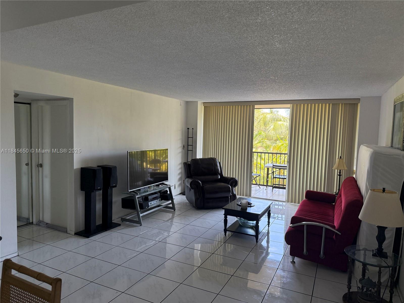 Photo of 20335 Country Club Dr  #206, Aventura, Florida, 33180 - 