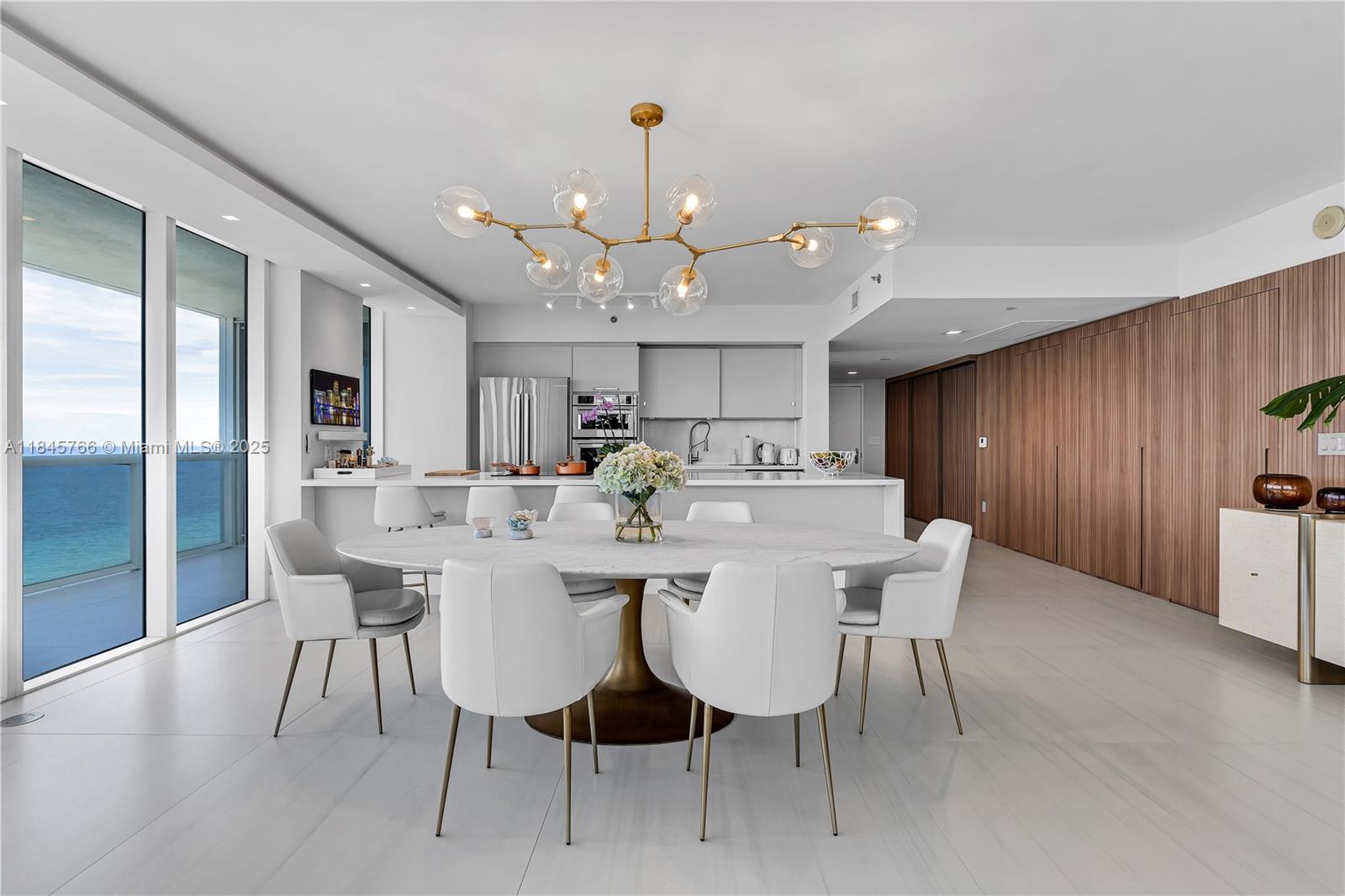 See details 1501 3 / 3 2065 sq. ft. $ 2025-07-23 0 Photo