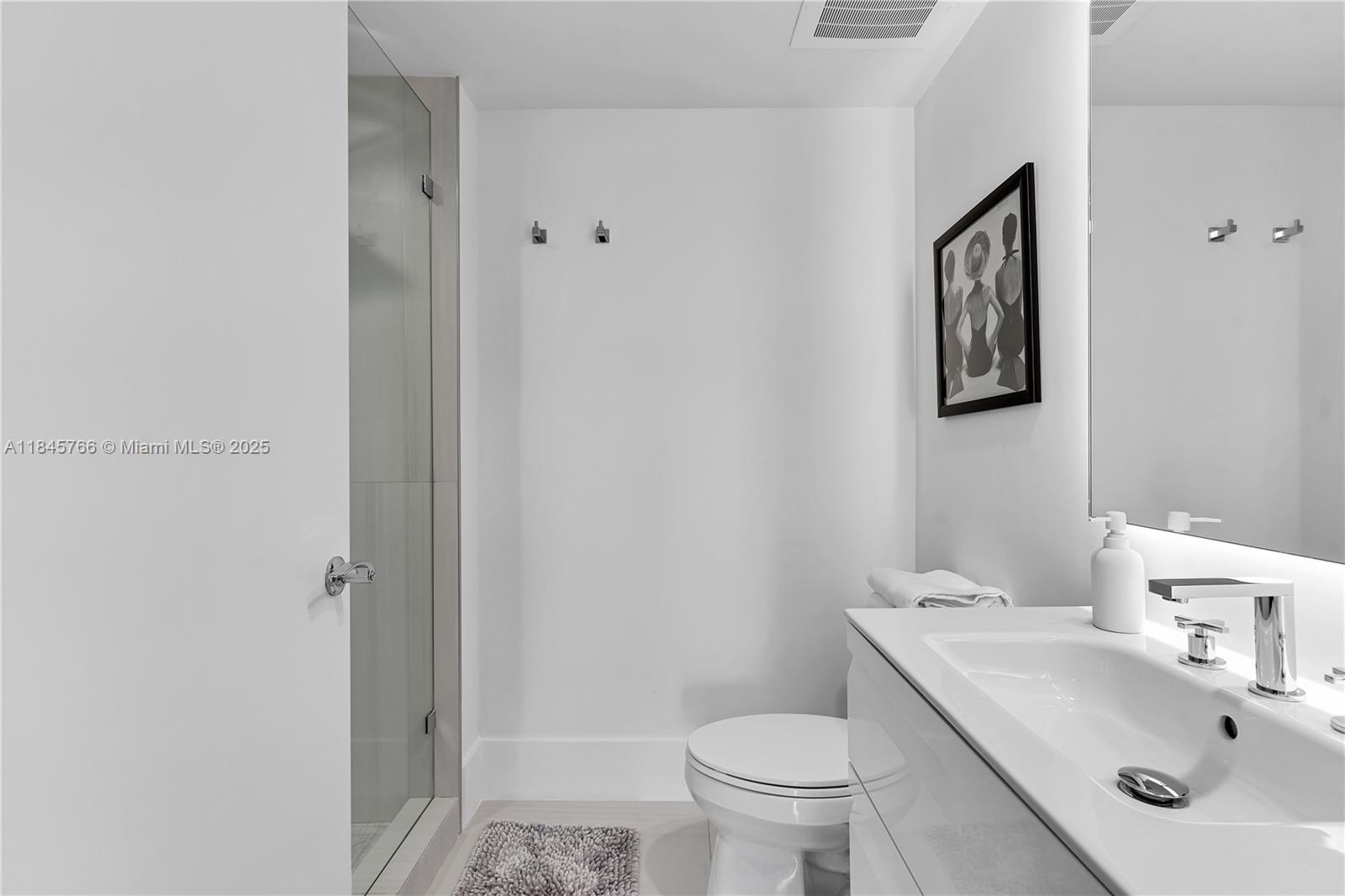 See details 1501 3 / 3 2065 sq. ft. $ 2025-07-23 0 Photo