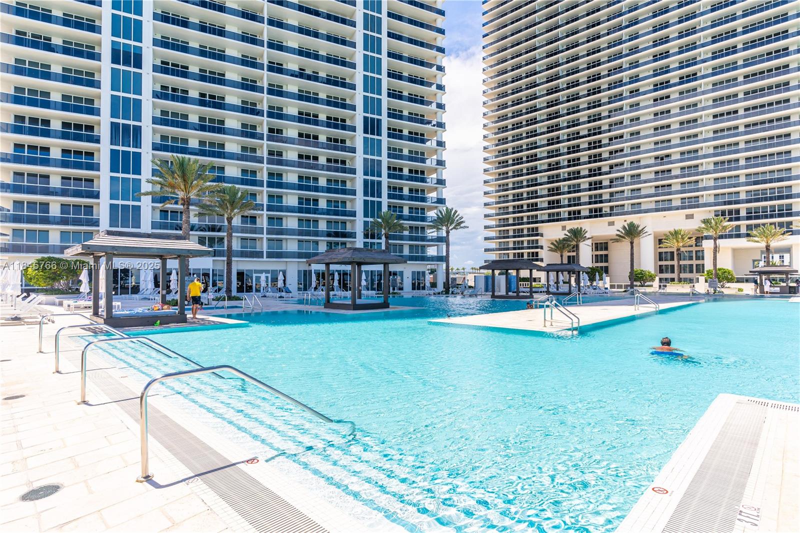 See details 1501 3 / 3 2065 sq. ft. $ 2025-07-23 0 Photo