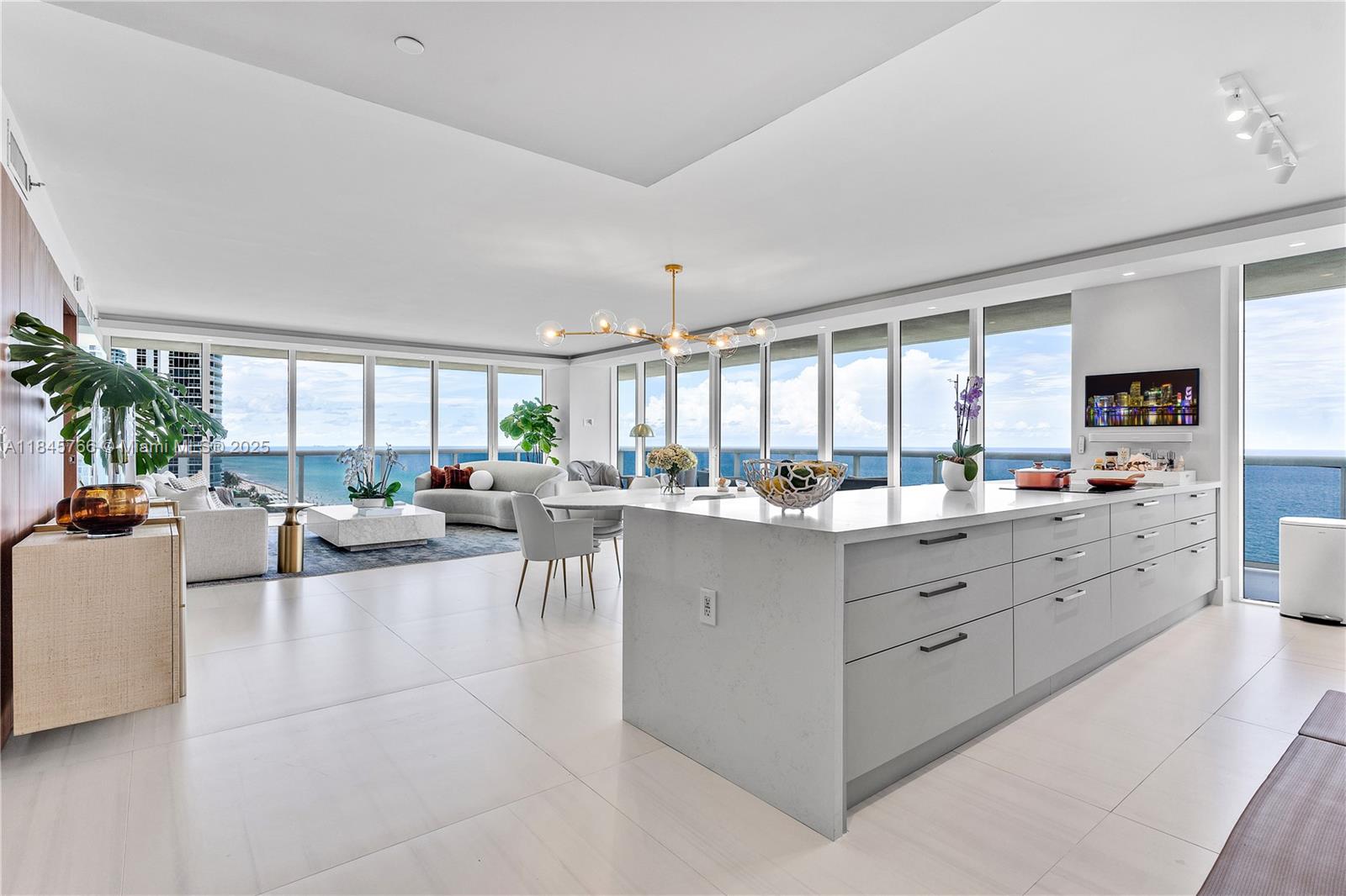 See details 1501 3 / 3 2065 sq. ft. $ 2025-07-23 0 Photo