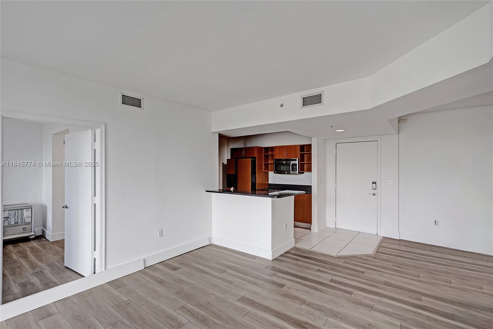 Photo of 2775 187th St  #202, Aventura, Florida, 33180 - 