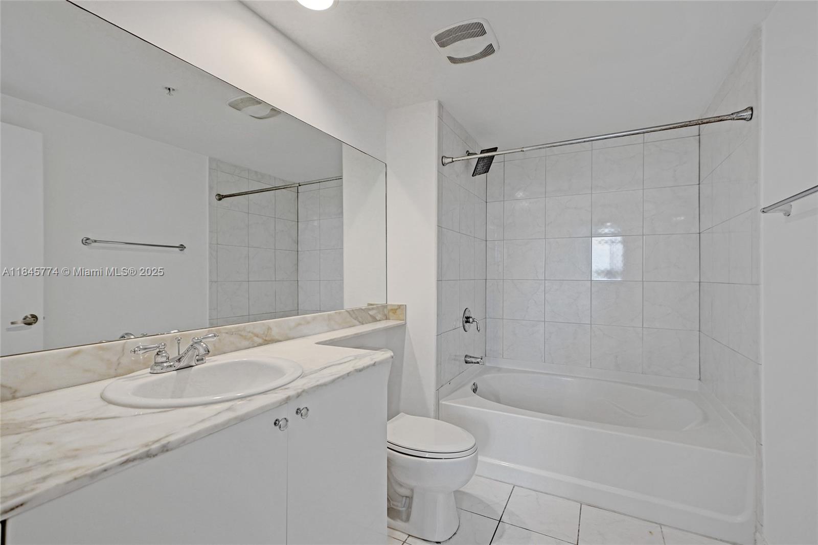 Photo of 2775 187th St  #202, Aventura, Florida, 33180 - 