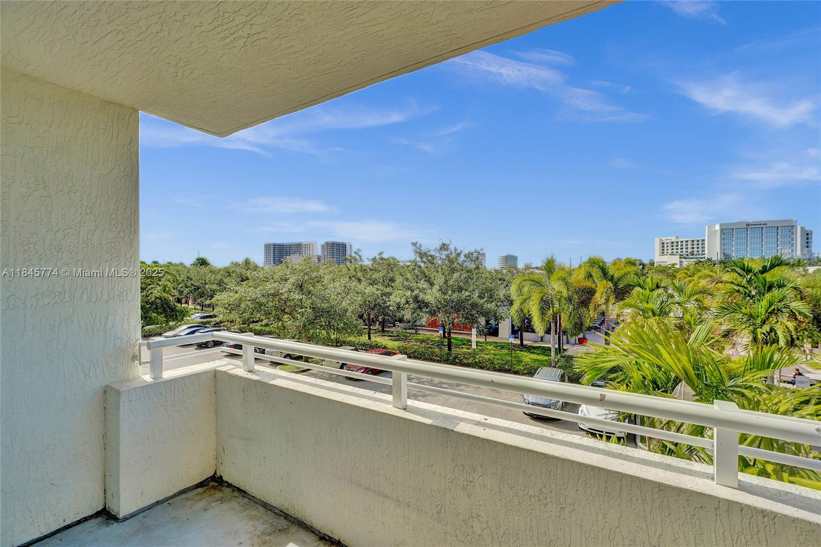 Photo of 2775 187th St  #202, Aventura, Florida, 33180 - 