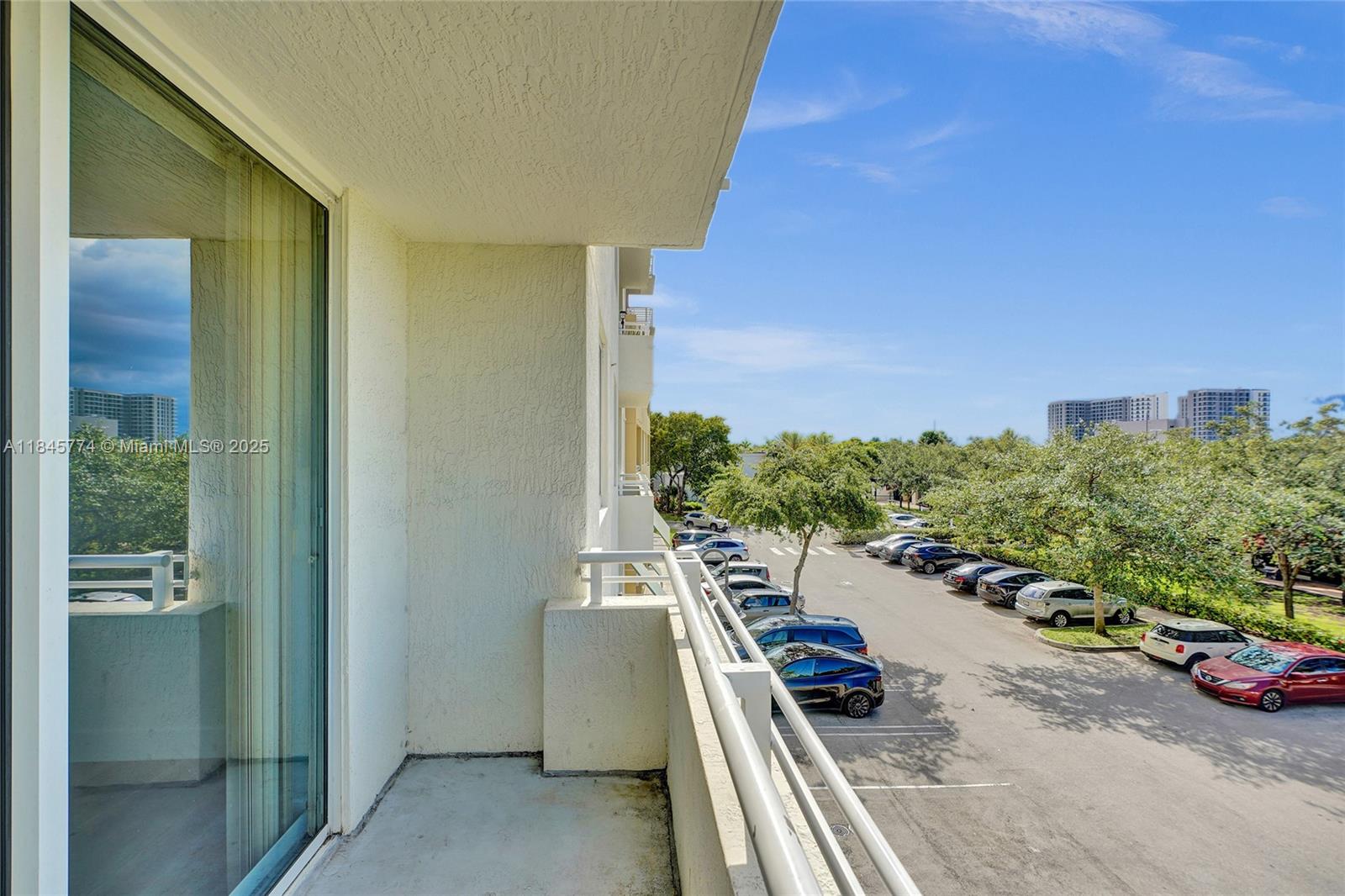 Photo of 2775 187th St  #202, Aventura, Florida, 33180 - 