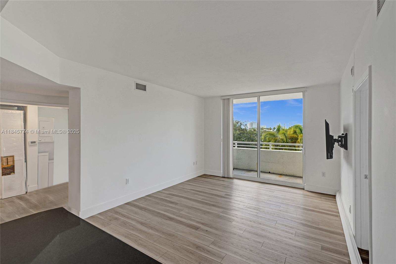 Photo of 2775 187th St #202, Aventura, Florida, 33180 -