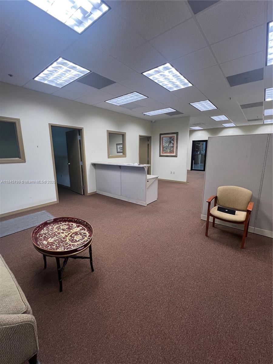 1200  /   sq. ft. $ 2025-07-23 0 foto