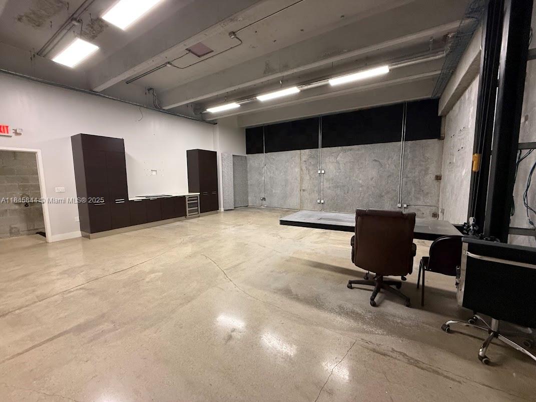 8  /   sq. ft. $ 2025-09-11 0 Photo