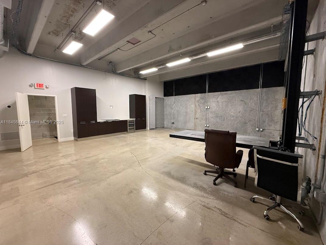 8  /   sq. ft. $ 2025-09-11 0 Photo