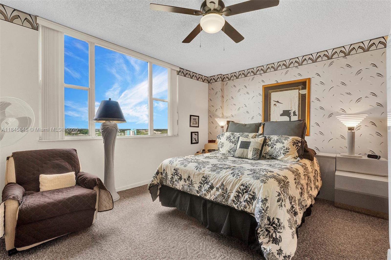 See details 1114 1 / 2 844 sq. ft. $ 2025-07-23 0 Photo