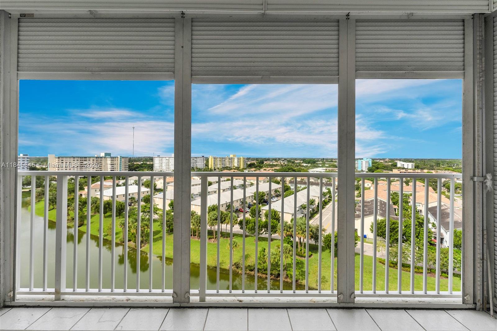 See details 1114 1 / 2 844 sq. ft. $ 2025-07-23 0 Photo
