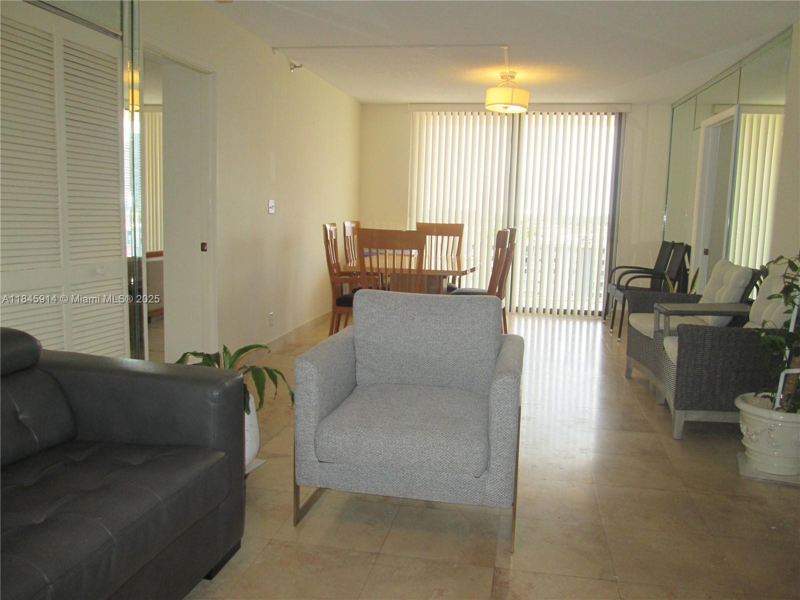 See details 903 2 / 2 1008 sq. ft. $ 2025-07-23 0 Photo