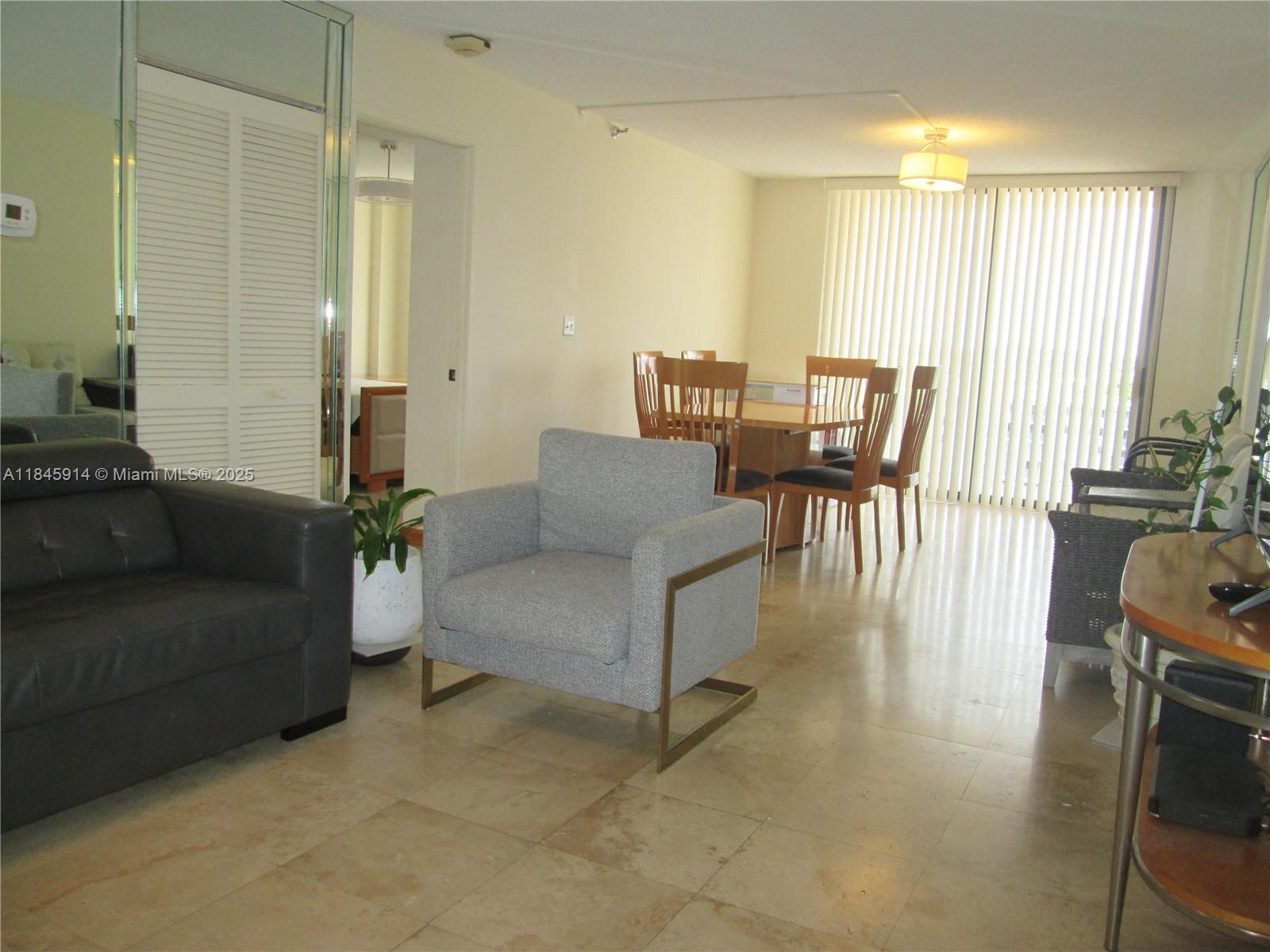 See details 903 2 / 2 1008 sq. ft. $ 2025-07-23 0 Photo