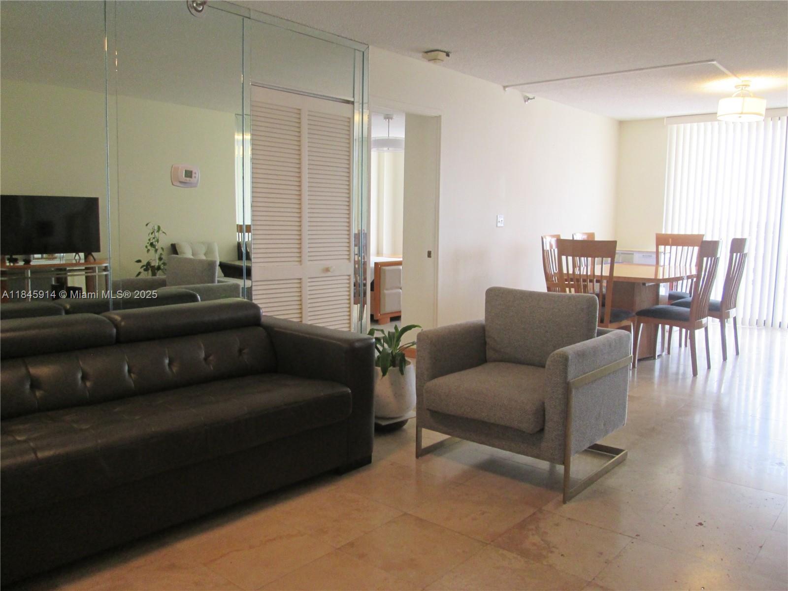 See details 903 2 / 2 1008 sq. ft. $ 2025-07-23 0 Photo