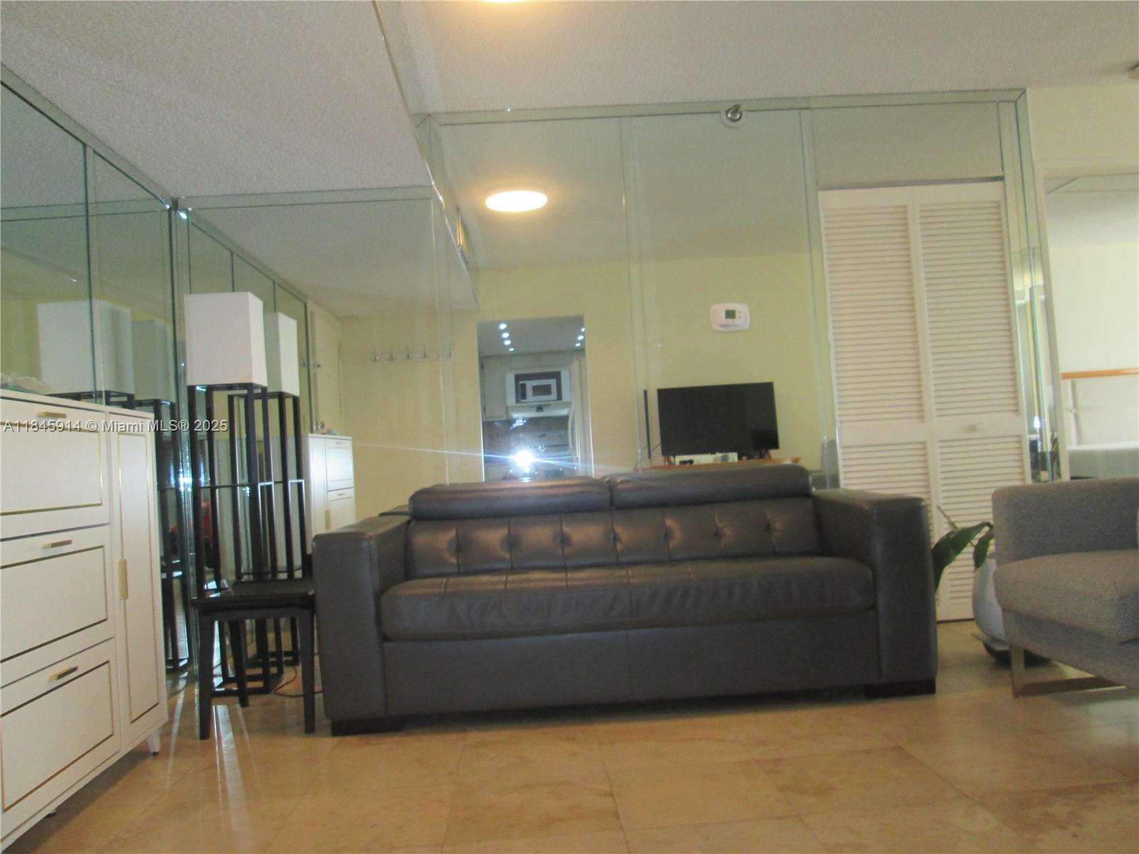 See details 903 2 / 2 1008 sq. ft. $ 2025-07-23 0 Photo