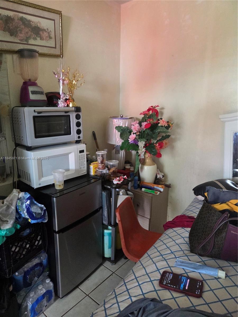 See details / 962 sq. ft. $ 2025-07-23 0 Photo