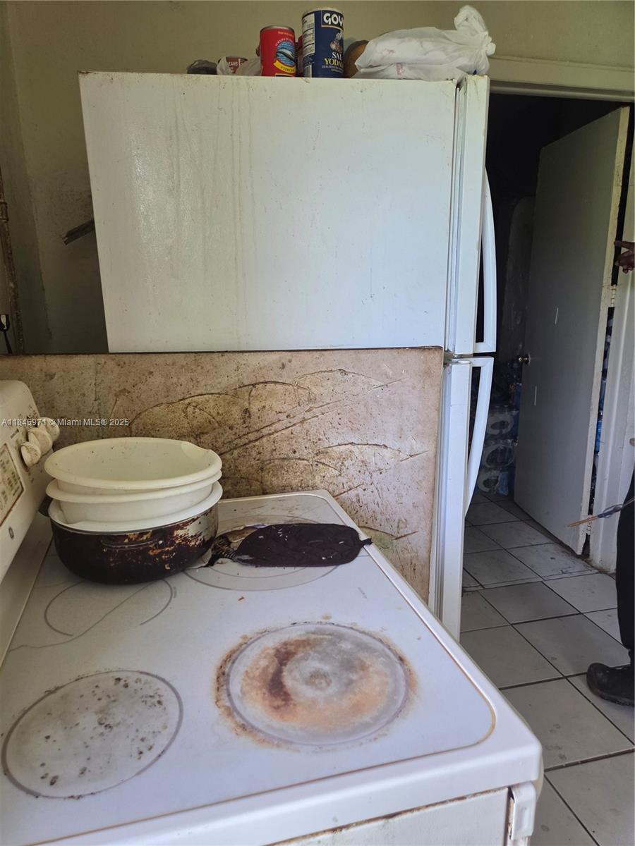 See details / 962 sq. ft. $ 2025-07-23 0 Photo