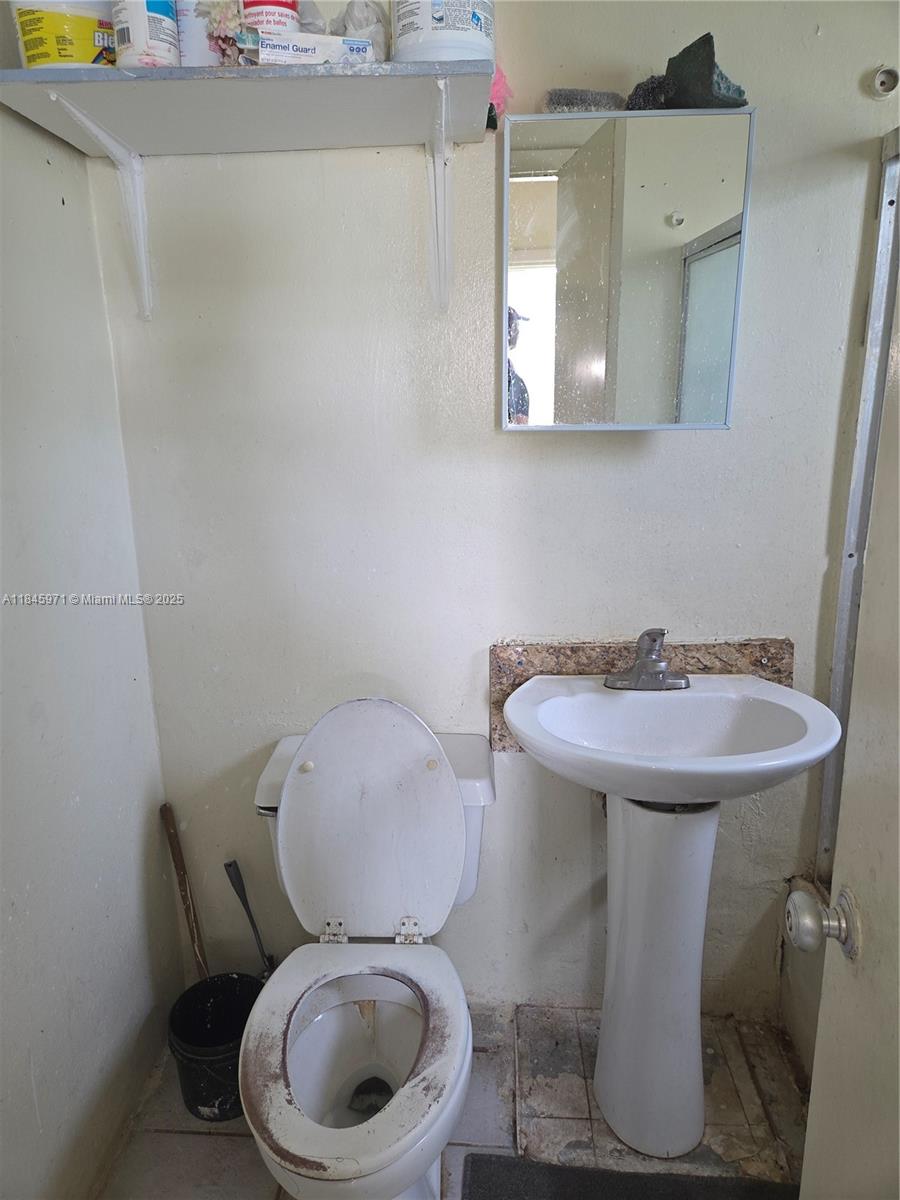 See details / 962 sq. ft. $ 2025-07-23 0 Photo