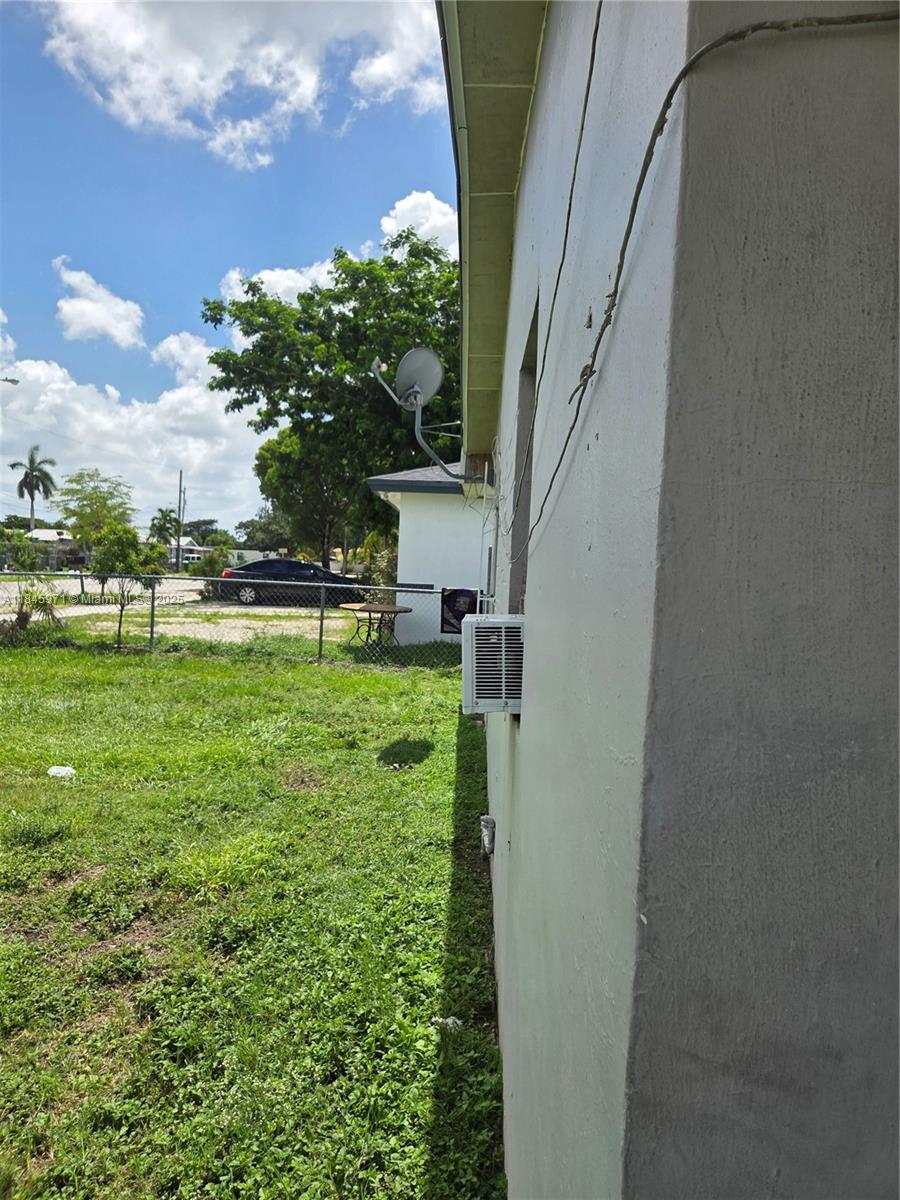 See details / 962 sq. ft. $ 2025-07-23 0 Photo
