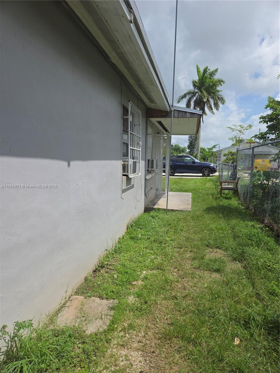 See details / 962 sq. ft. $ 2025-07-23 0 Photo