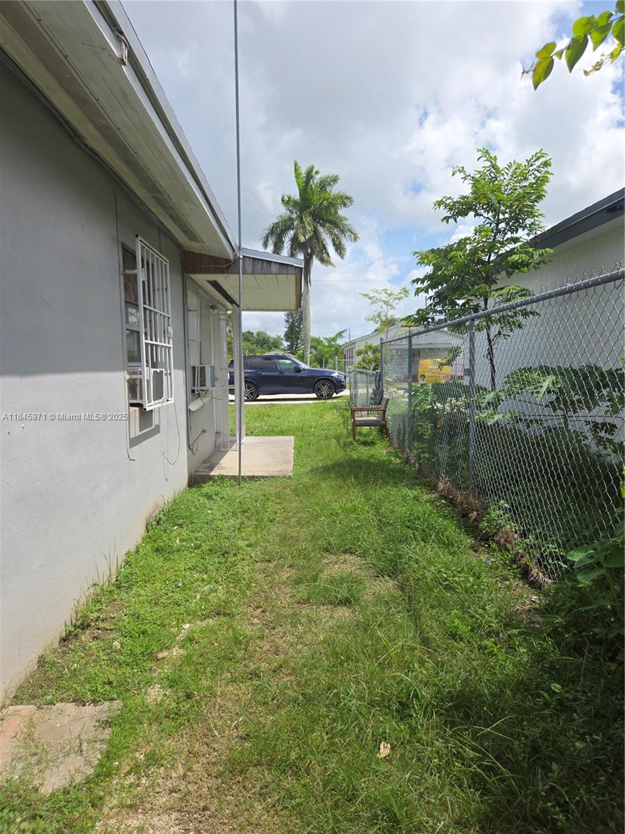 See details / 962 sq. ft. $ 2025-07-23 0 Photo