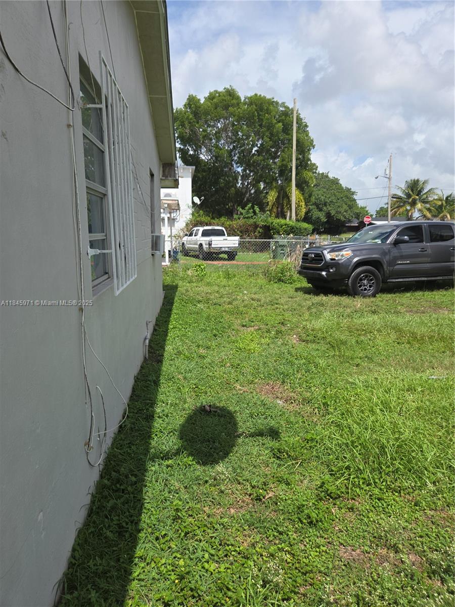 See details / 962 sq. ft. $ 2025-07-23 0 Photo