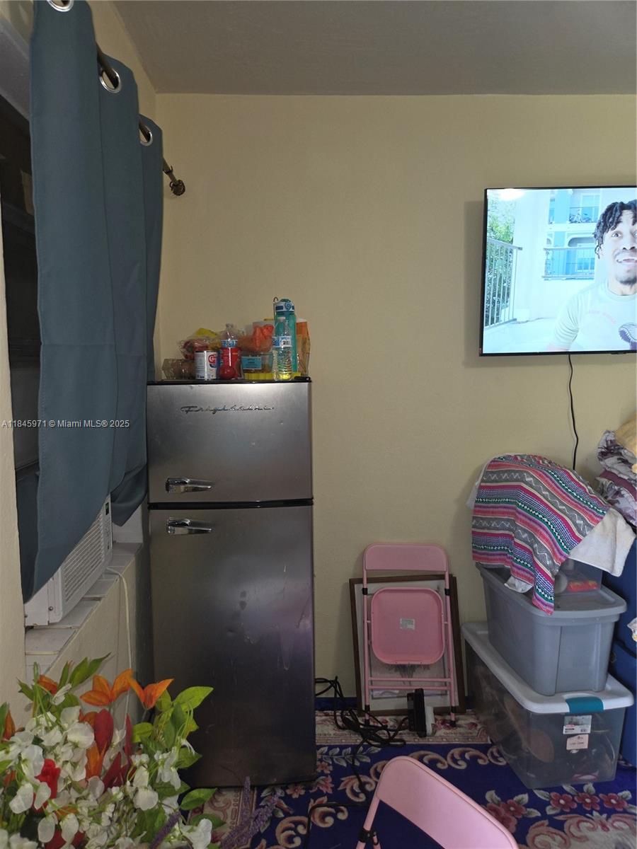 See details / 962 sq. ft. $ 2025-07-23 0 Photo