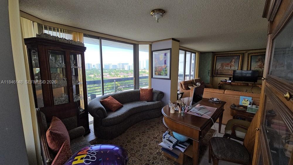 Photo of 3400 192nd St #1205, Aventura, Florida, 33180 - Convertible Den